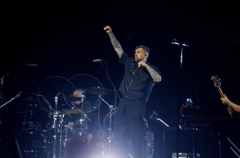 Фото В Новосибирске опубликованы кадры ярких концертов Басты в честь его дня рождения 5